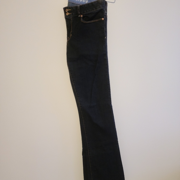 Size 10 long Old Navy Perfect Boot jeans - Picture 6 of 8